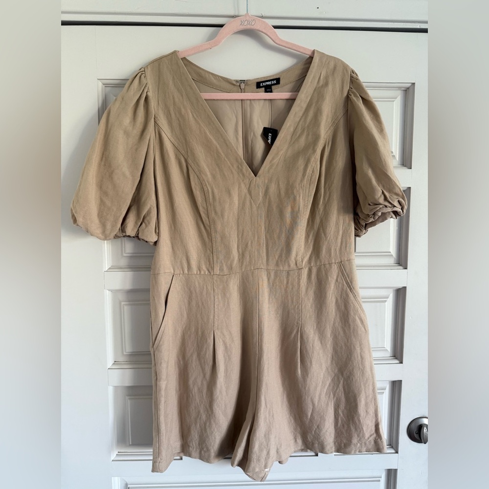 NWT Express Romper Beige Tan V-Neck Linen Blend Size Large